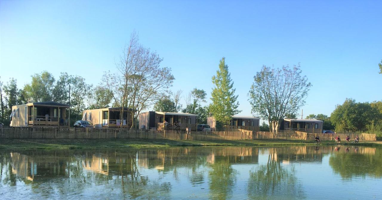 Camping La Haie Penee **** Saint-Quentin-en-Tourmont Zewnętrze zdjęcie