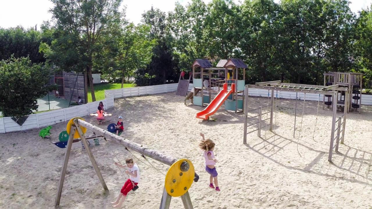 Camping La Haie Penee **** Saint-Quentin-en-Tourmont Zewnętrze zdjęcie